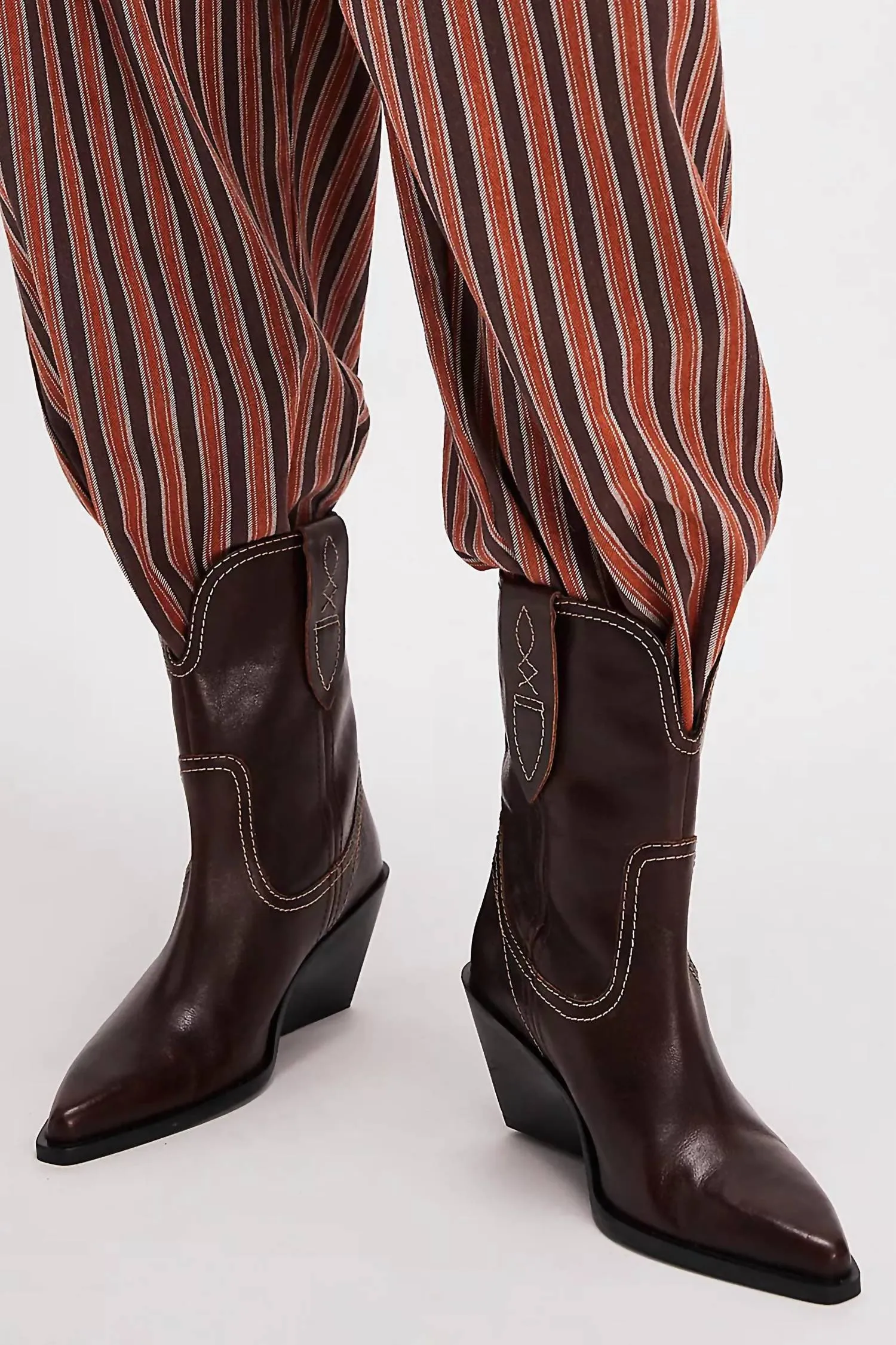 Women's Pitchfork Point Western Boots In Fudgesicle