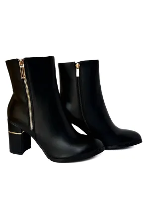 Women's Reyes Sleek Ankle Boot In Black