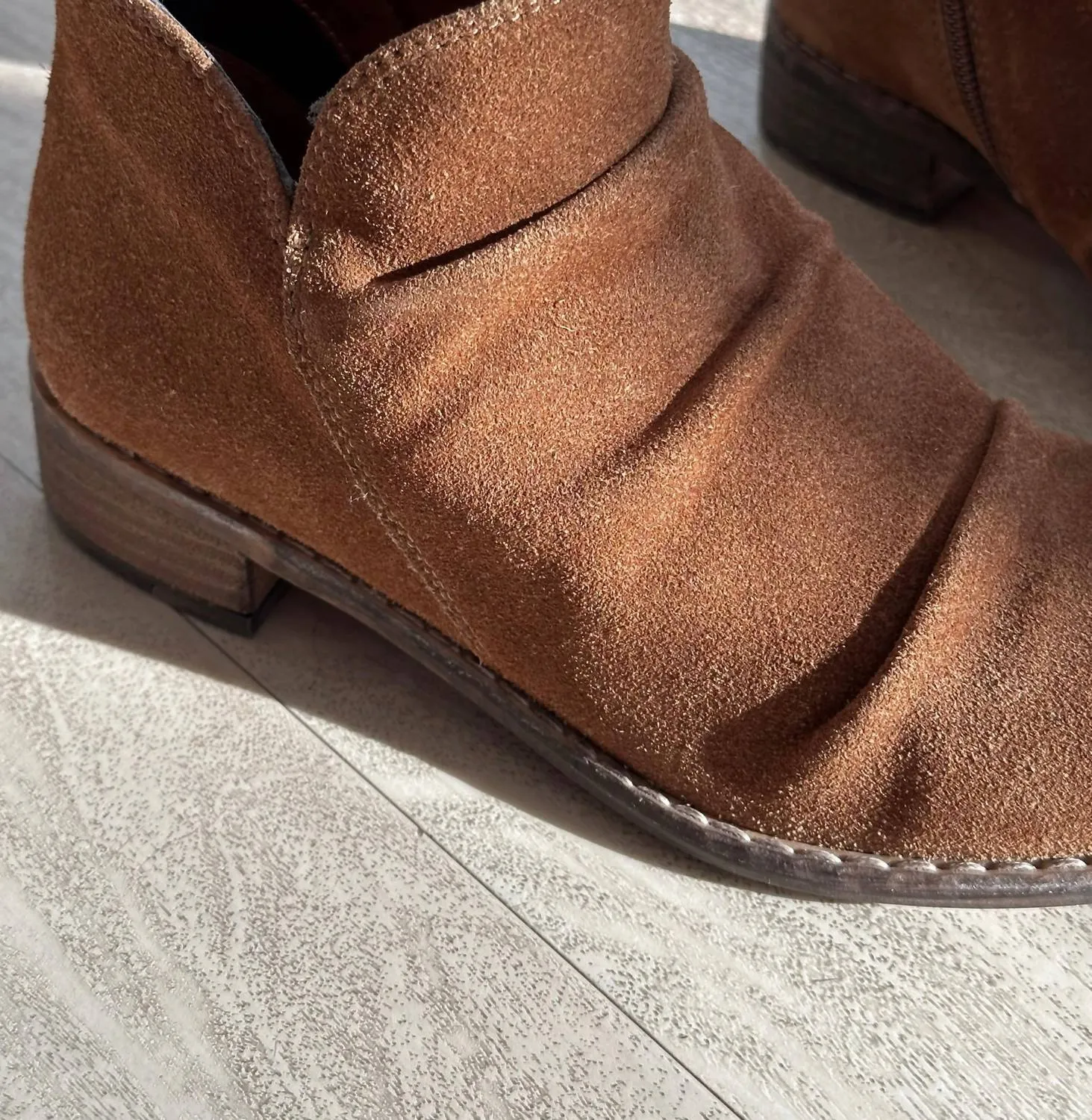 Women's Rose Mera Bootie In Tan Suede