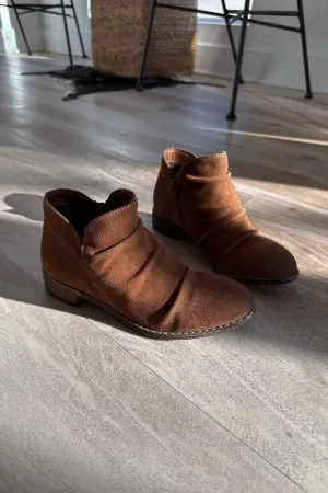 Women's Rose Mera Bootie In Tan Suede