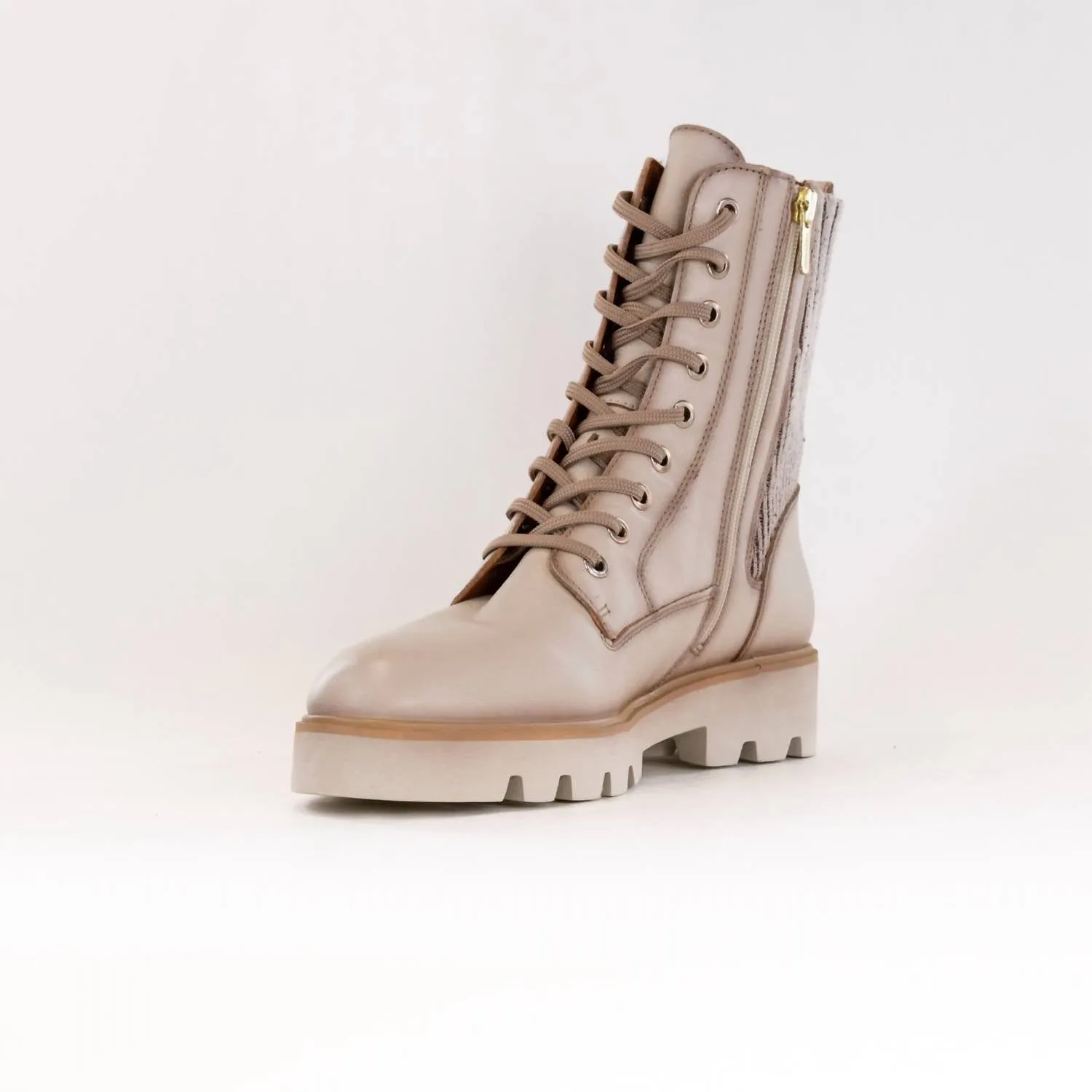 Women's Salamanca Lace Up Ankle Boots In Marfil