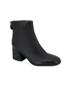 Women's Sandryn Leather Zip Bootie In Black