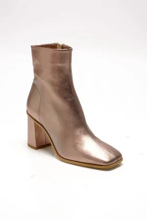 Women's Sienna Ankle Boot In Bronze