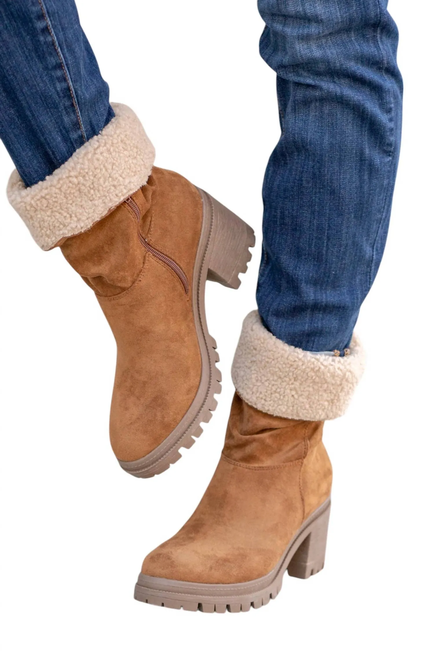 Women's Snuggy Boot In Tan