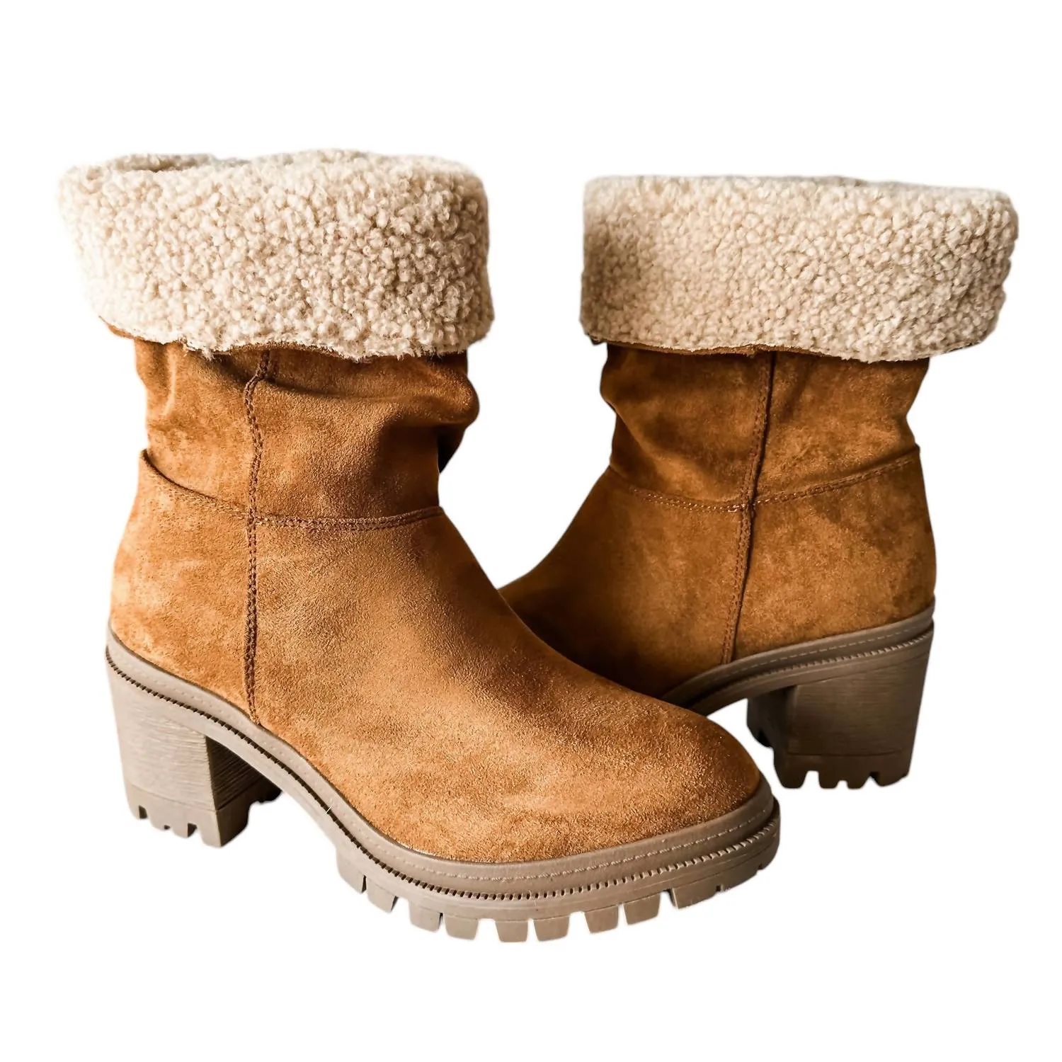 Women's Snuggy Boot In Tan