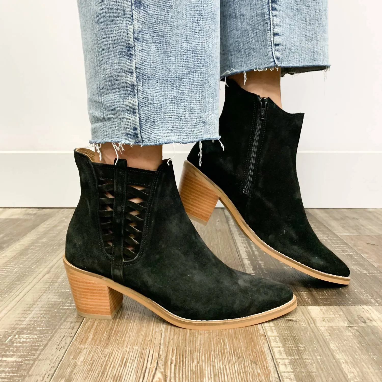 Women's Veronika Ankle Boot In Black Suede