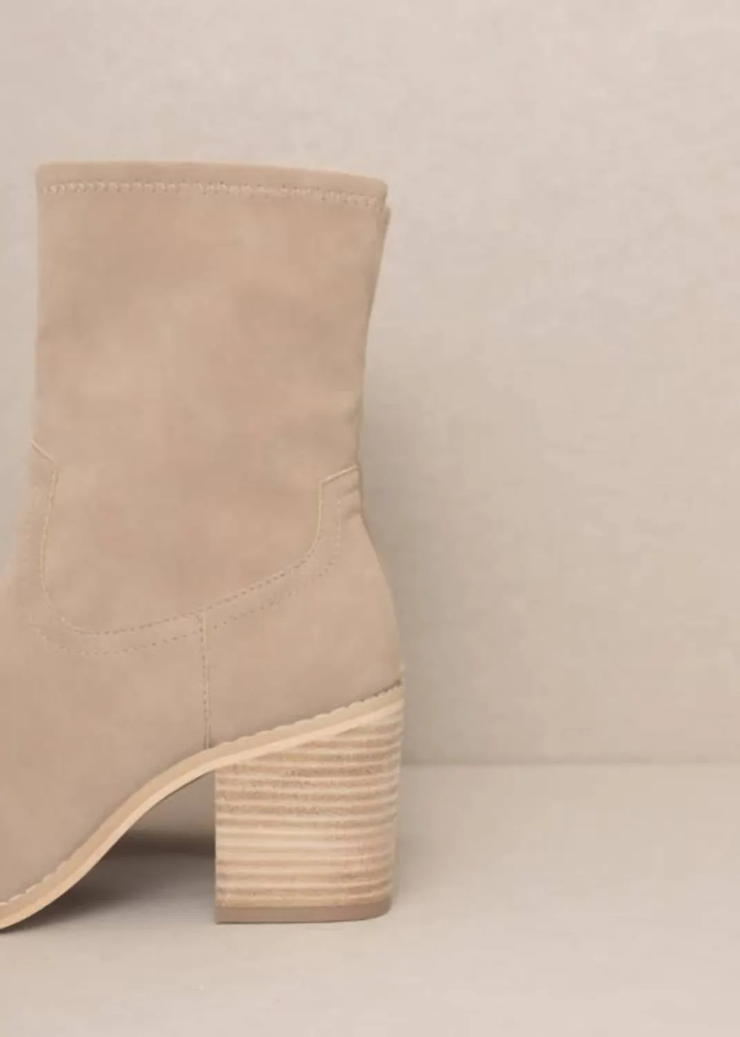 Wome's Vienna Bootie In Cedar Wood